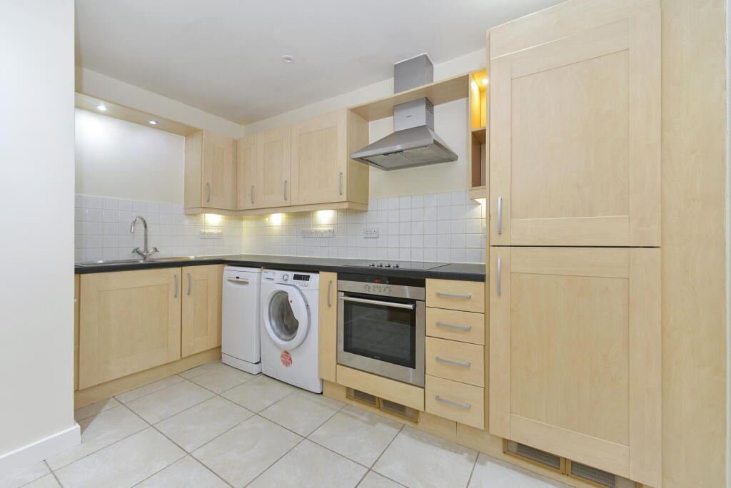 House in Guildford - View 5