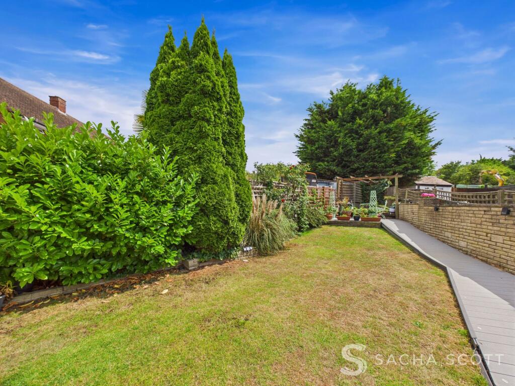 Partridge Mead, Banstead, SM7 - View 3