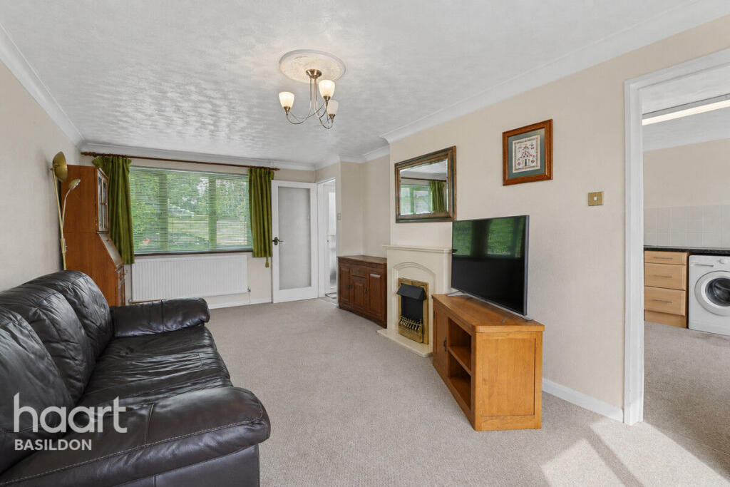House in Basildon, Vange - View 4