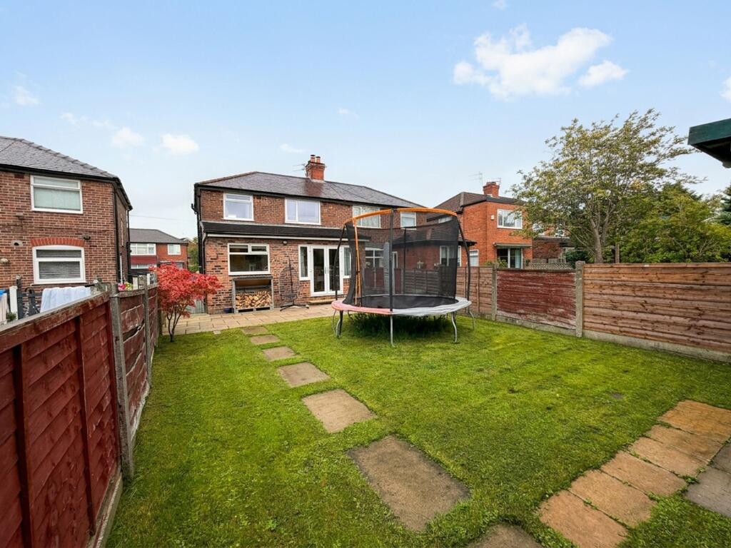 House in Salford, Greater Manchester - View 5
