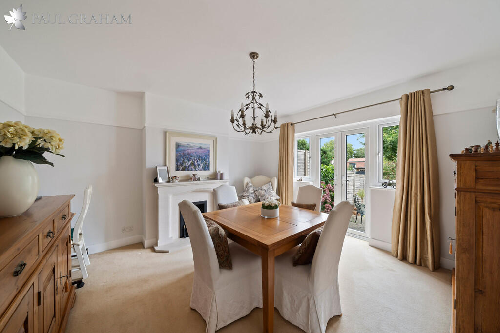 House in Sutton - View 4