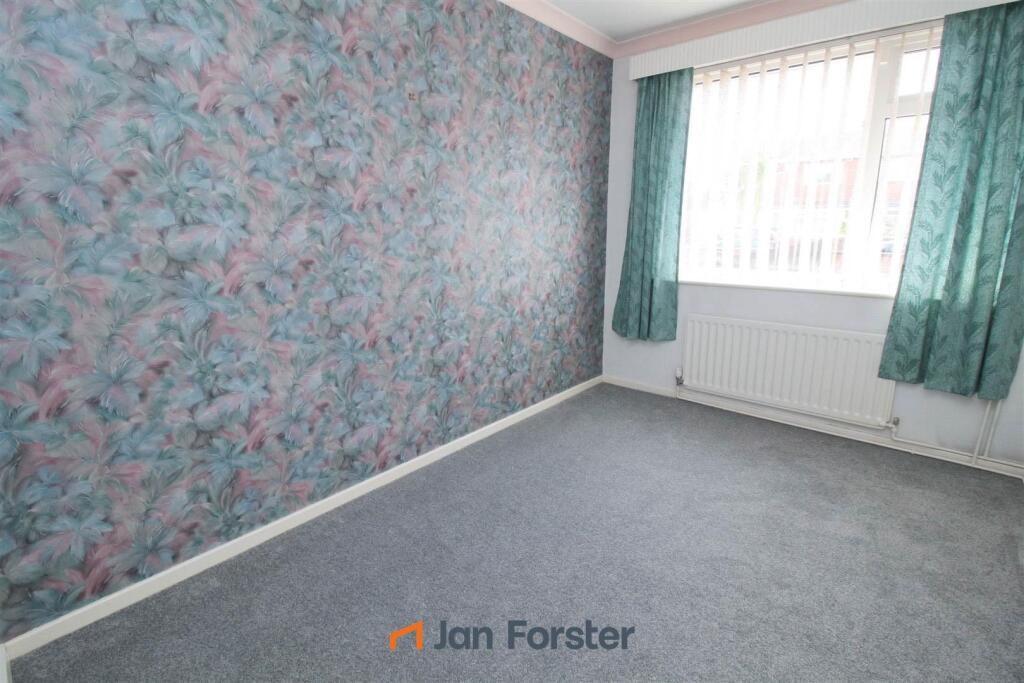 Acomb Crescent, Newcastle Upon Tyne - More