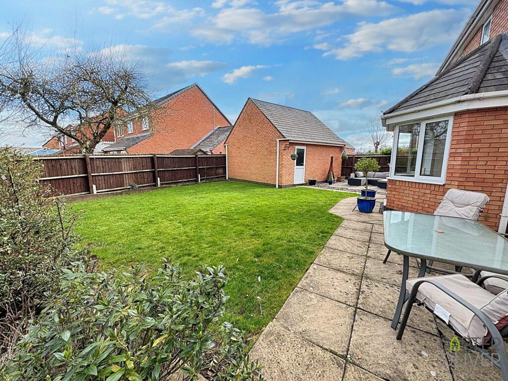 Lychgate Close, Burbage, LE10 photo 4