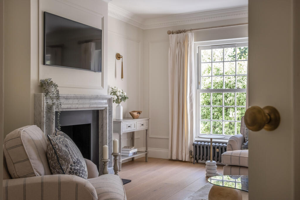 House in London - View 2