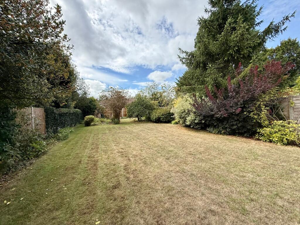 House in Luton - View 5