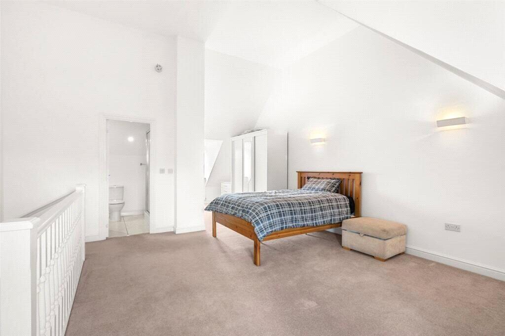 House in Reading - View 4