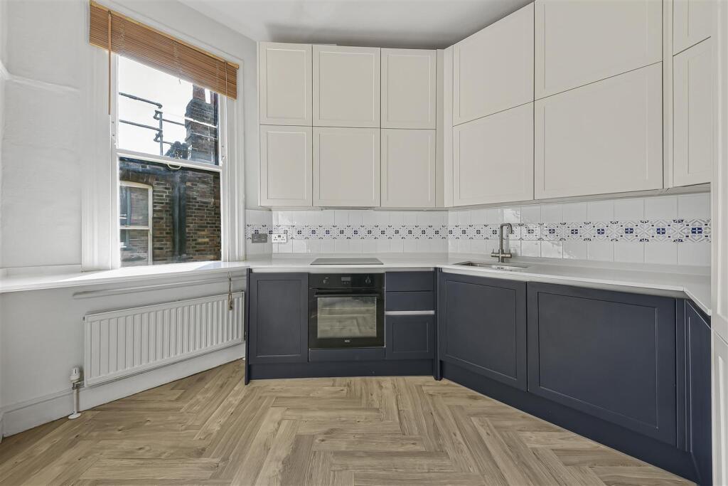 Apartment in London - View 4