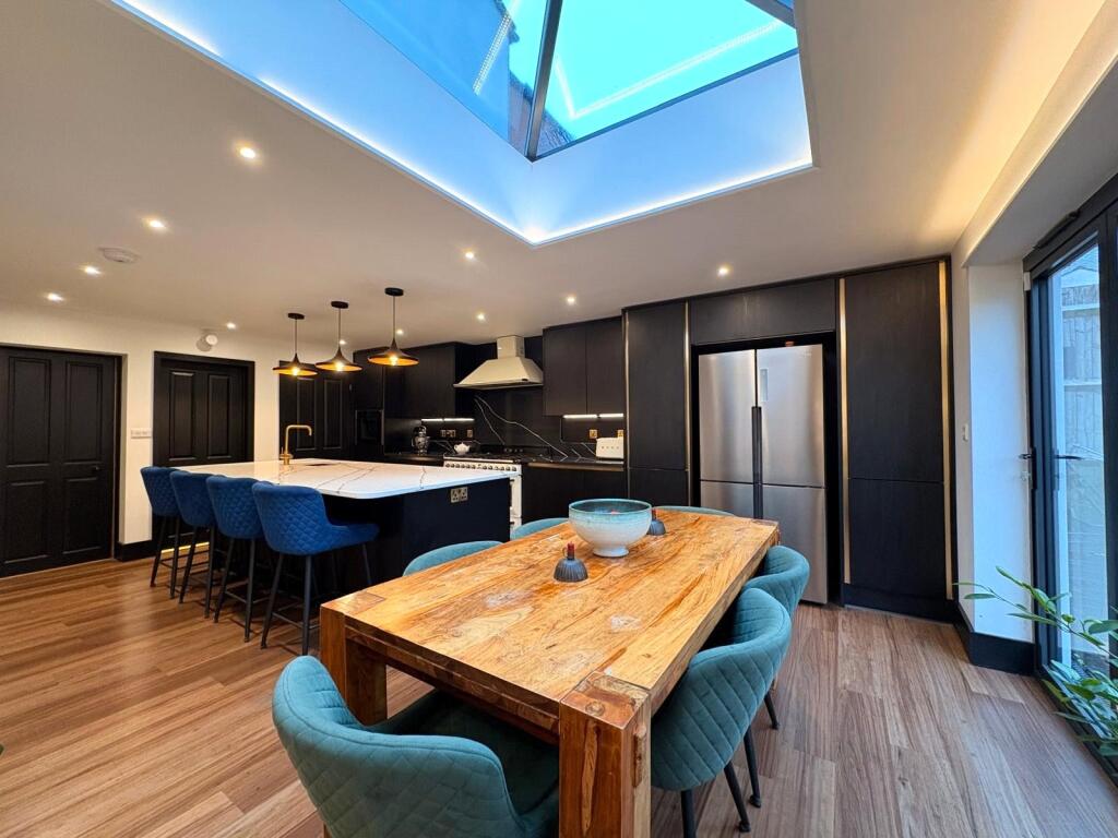 House in Daventry, Headlands - More