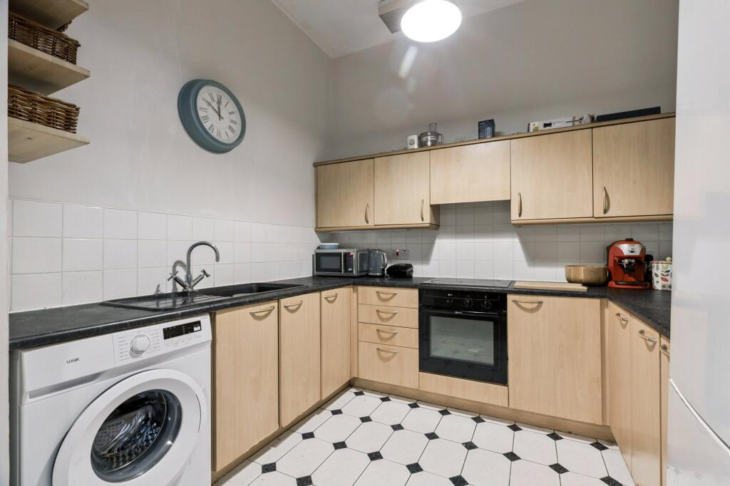 Apartment in Glasgow City - View 5