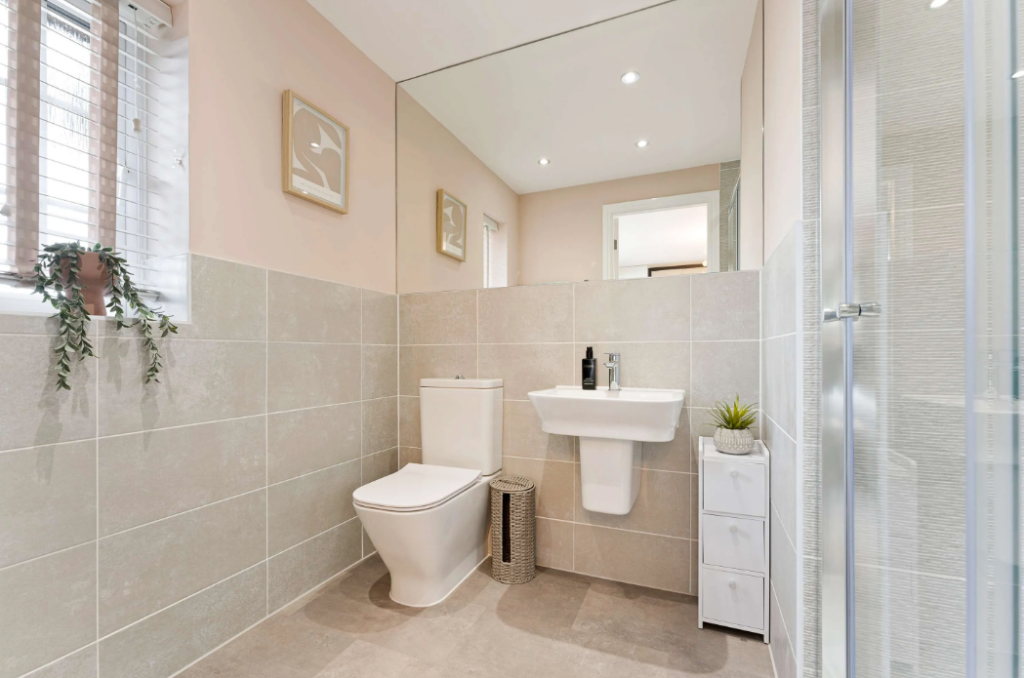 House in Coventry, Banner Brook, Tile Hill - More