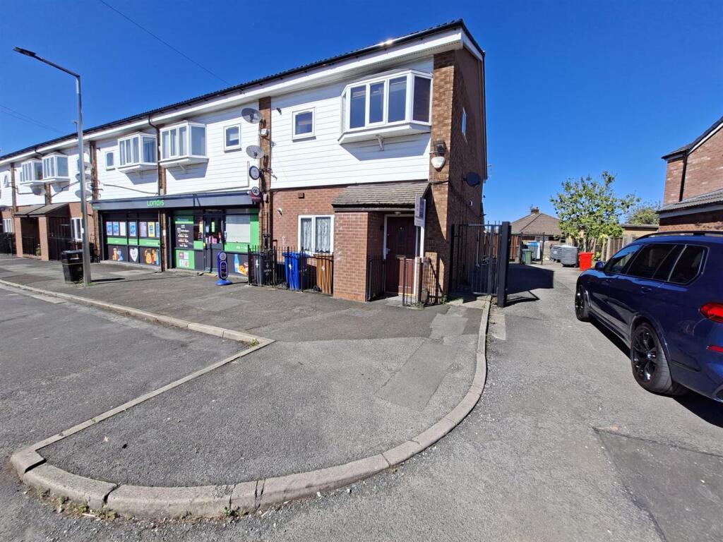 2-bed flat on Haddon Road, Heald Green, £165,000