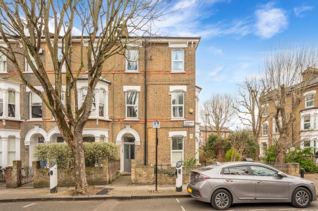 Apartment in London - View 2