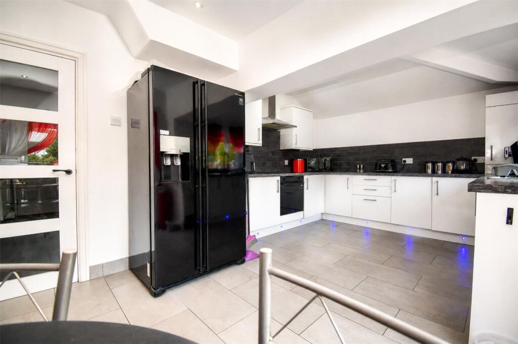 House in Wirral, Liverpool City Region - View 3