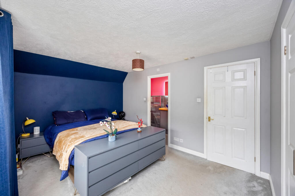 House in Redhill - View 5