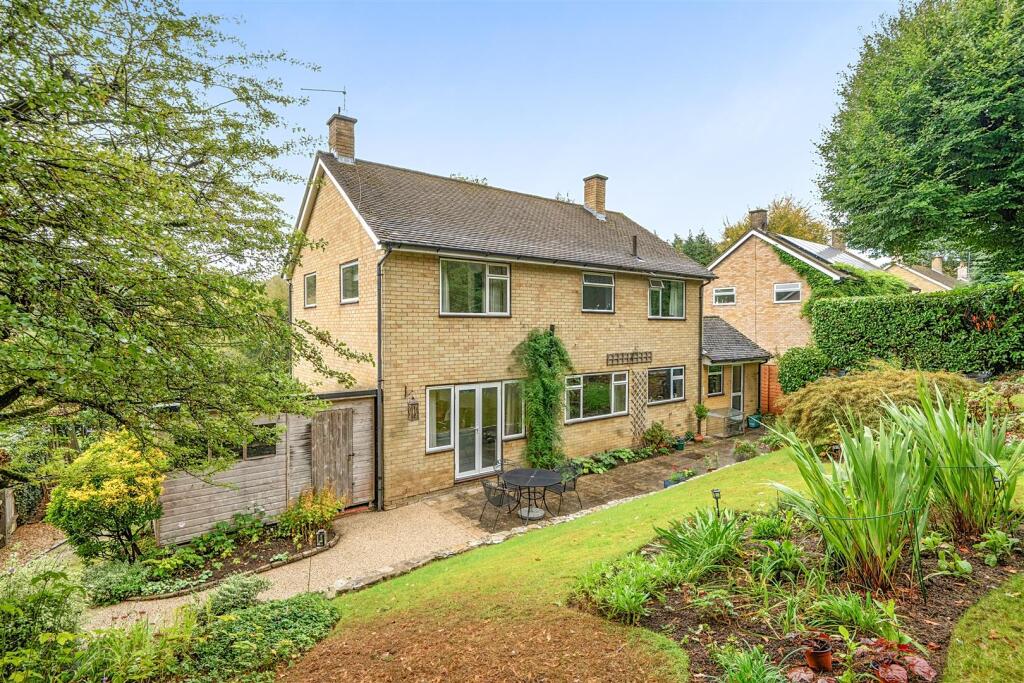House in Waverley, Haslemere - View 3