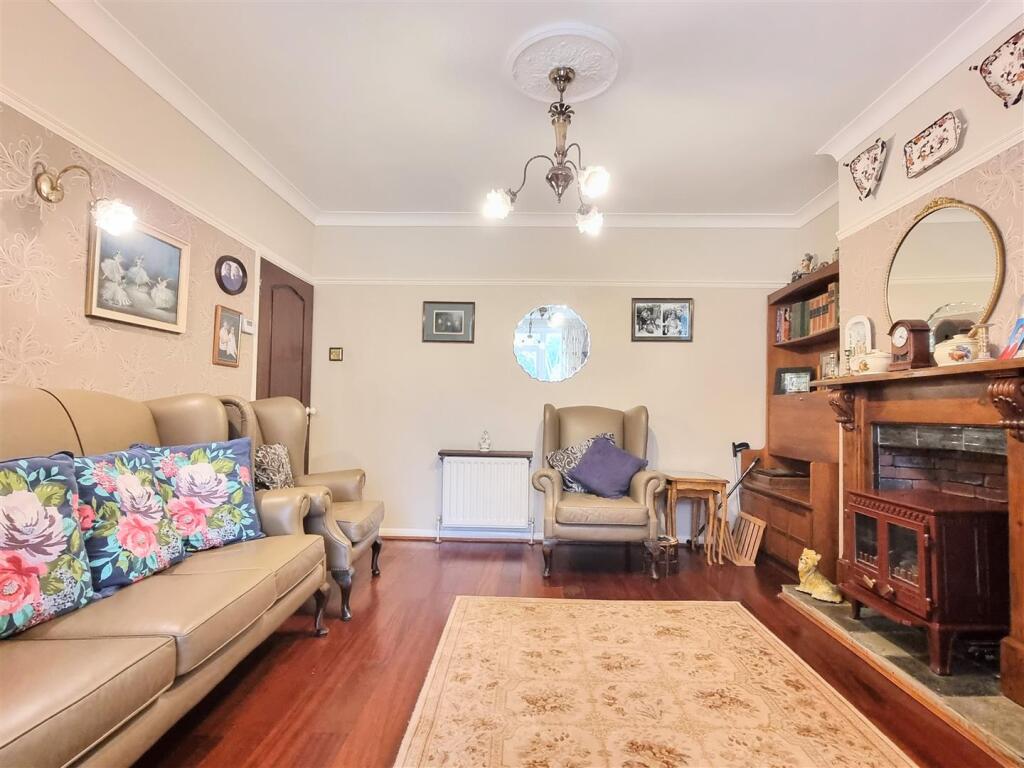 House in Romford - View 4