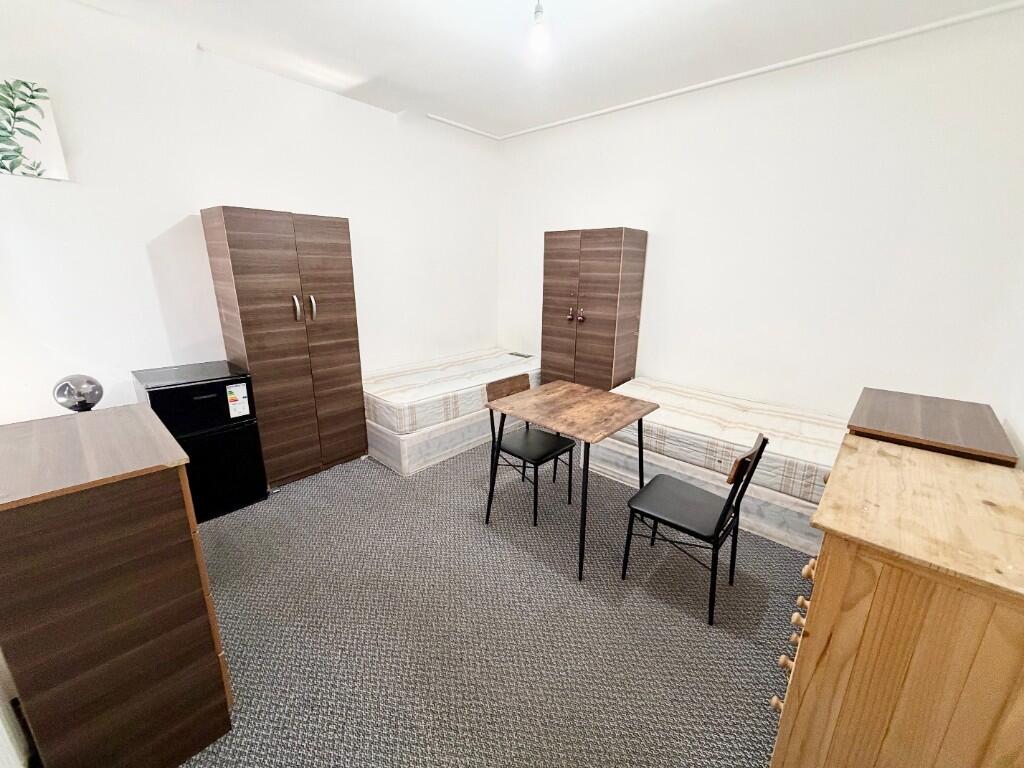 Main image of property: Savoy Parade, Southbury Road, London, EN1