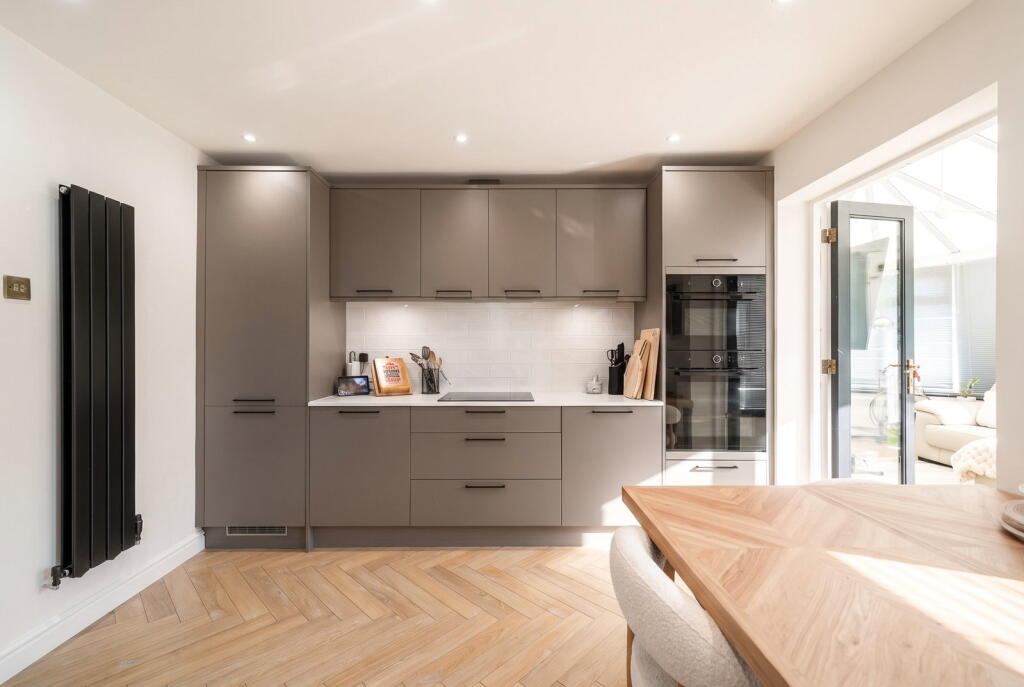 House in Solihull, Dickens Heath - More