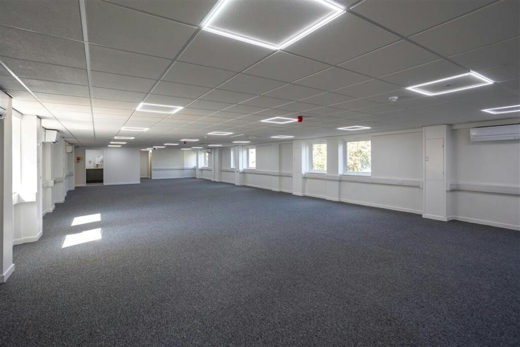 8725 Whittington Hall GROUND 30 Medium.jpg