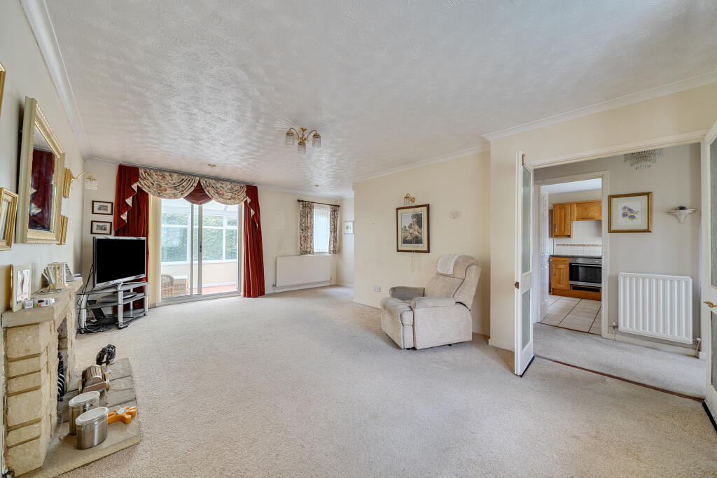 Rawlings Close, South Marston, Swindon, SN3 photo 3