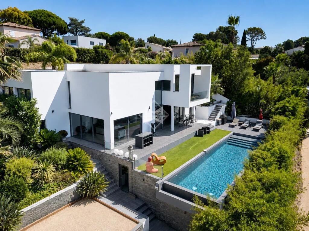 Main image of property: Provence-Alps-Cote d`Azur, Alpes-Maritimes, La Roquette-sur-Siagne