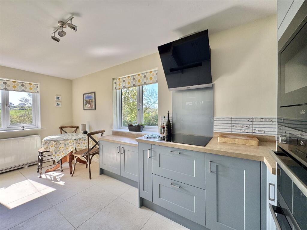 House in Truro - View 5