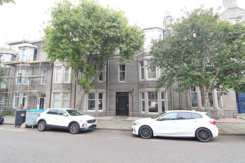 Apartment in Aberdeen - View 3