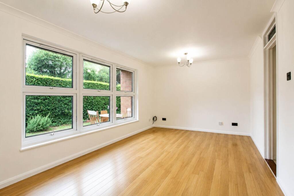 Apartment in Aylesbury, Buckinghamshire - View 5