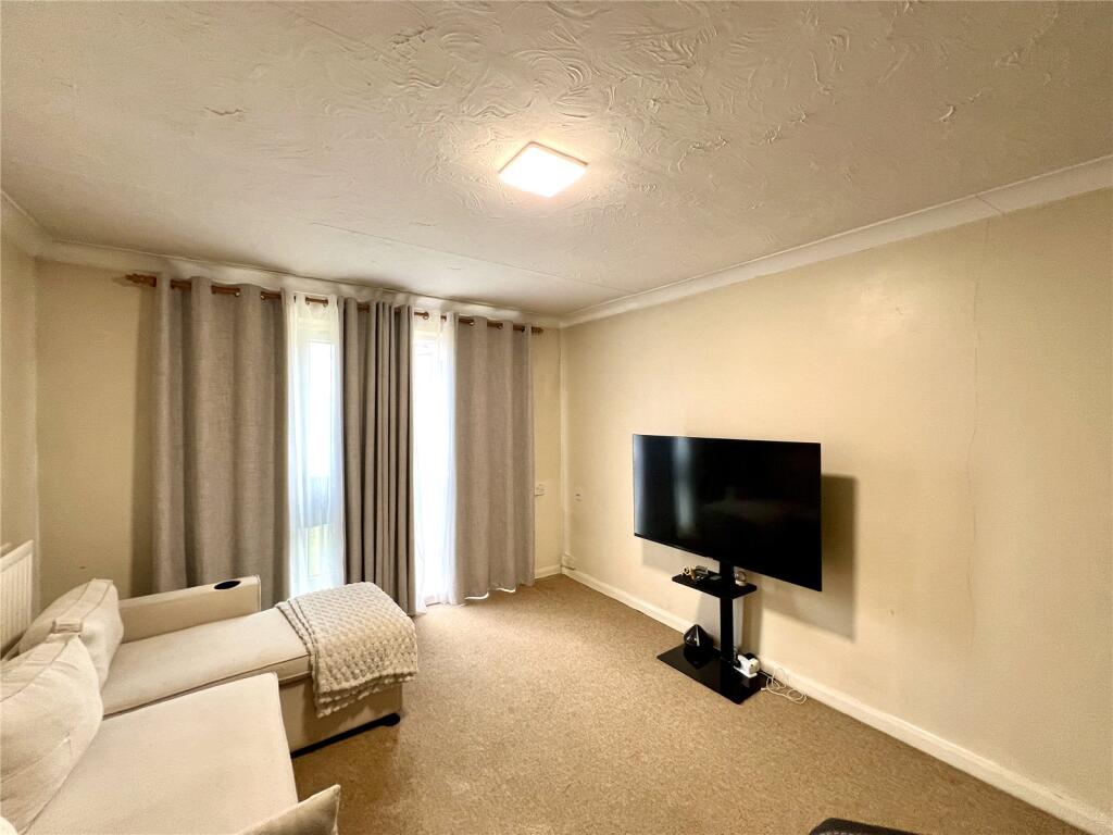 Apartment in Guildford - View 2