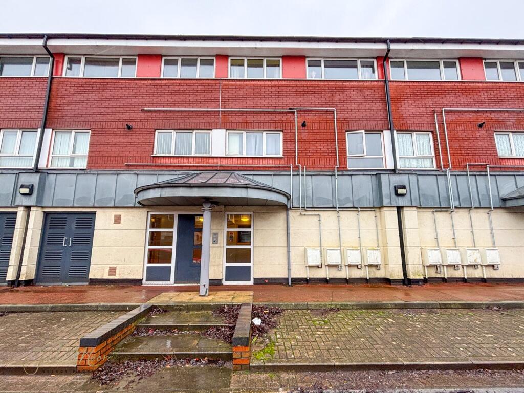 Main image of property: Arklecrag, Washington, Tyne & Wear, NE37