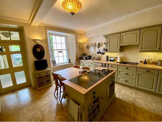 Main image of property: Drummond Place , Edinburgh, EH3 6PW