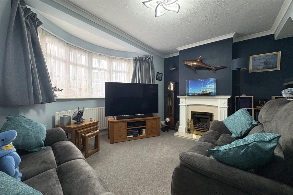 House in Rushmoor, North Town - View 3