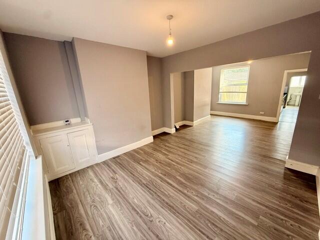 House in Kettering, Avondale - View 3