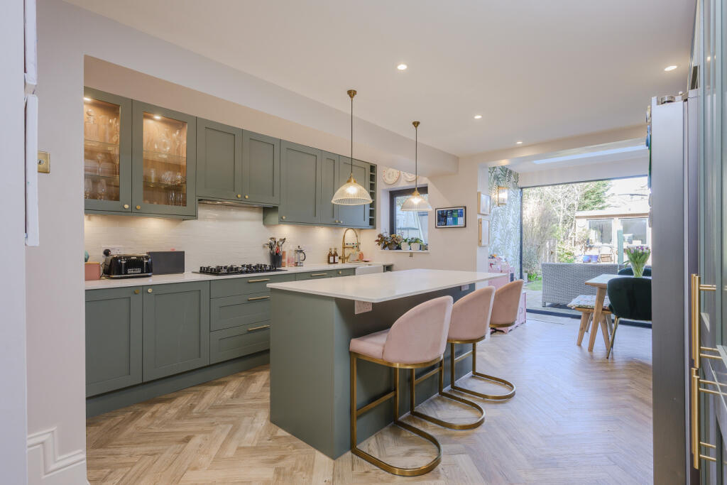Dryden Road, Wimbledon, London, SW19 photo 4