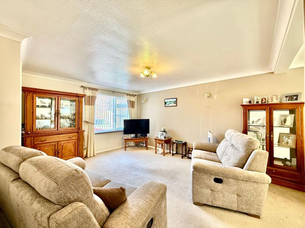 Aldene Drive, Hanslope, Milton Keynes, MK19 photo 2
