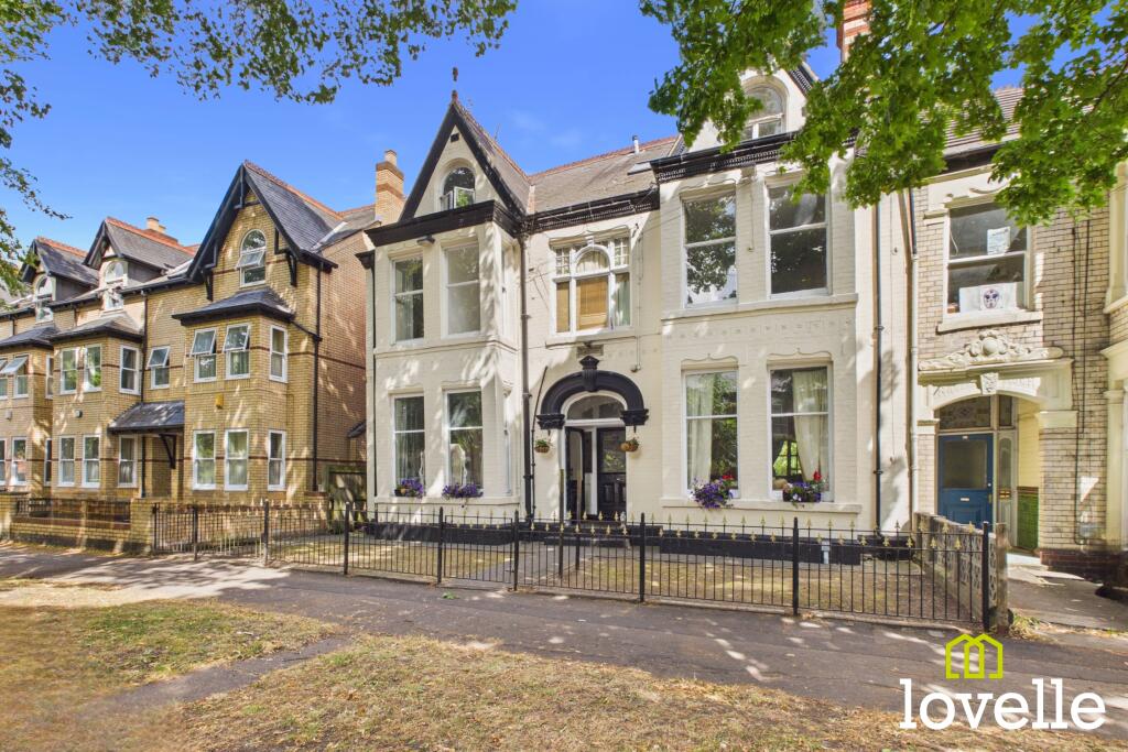 Main image of property: 58 Park Avenue, Kingston upon Hull, HU5