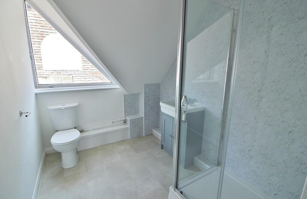 Apartment in Havant, Waterlooville - View 3
