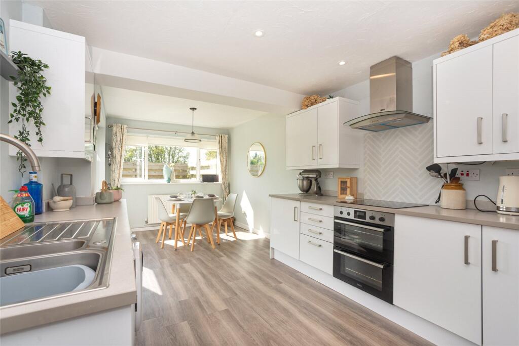 Druid Road, Menai Bridge, Isle of Anglesey, LL59 photo 4