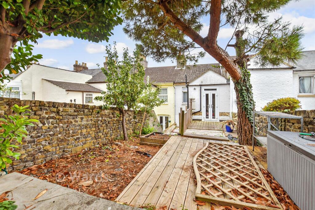 House in Canterbury - View 5