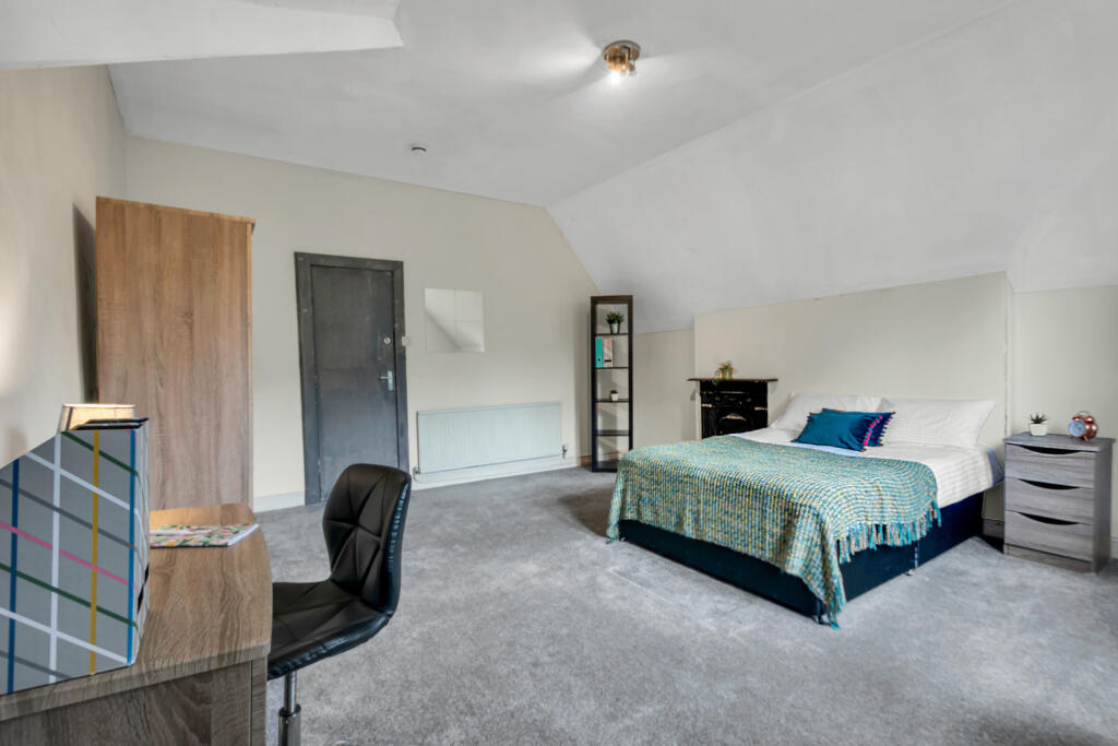 House in Leeds - View 5