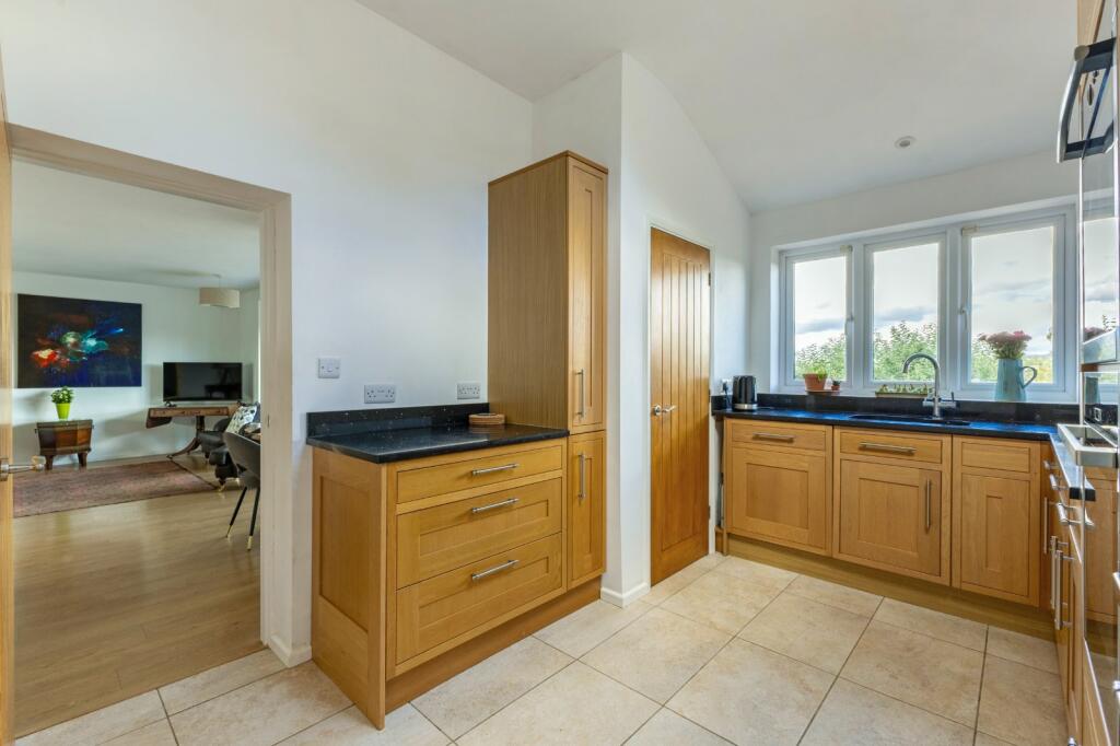 House in Waverley, Farnham - More