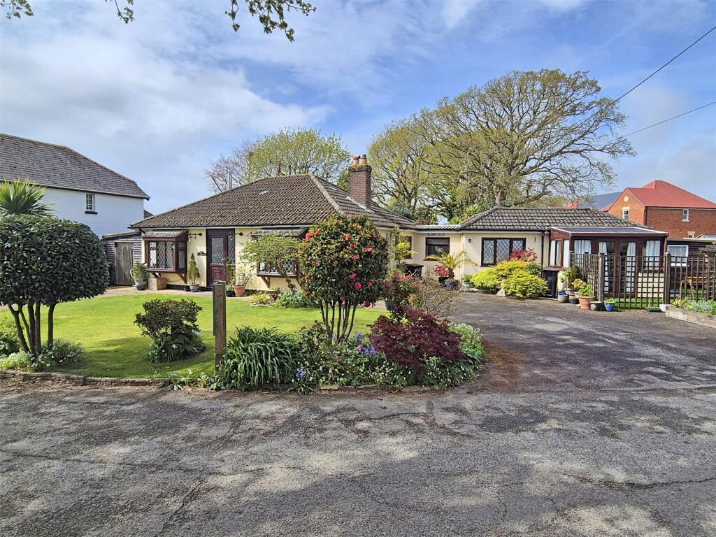 Main image of property: Kings Farm Lane, Hordle, Lymington, Hampshire, SO41
