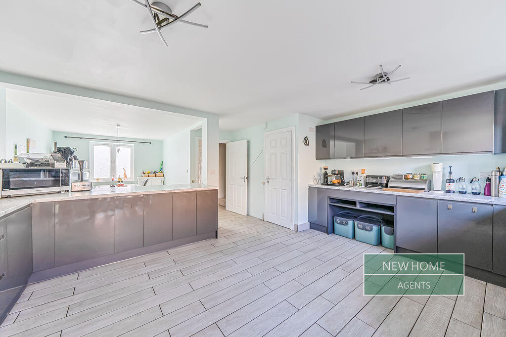 House in Exeter, Cranbrook - View 4