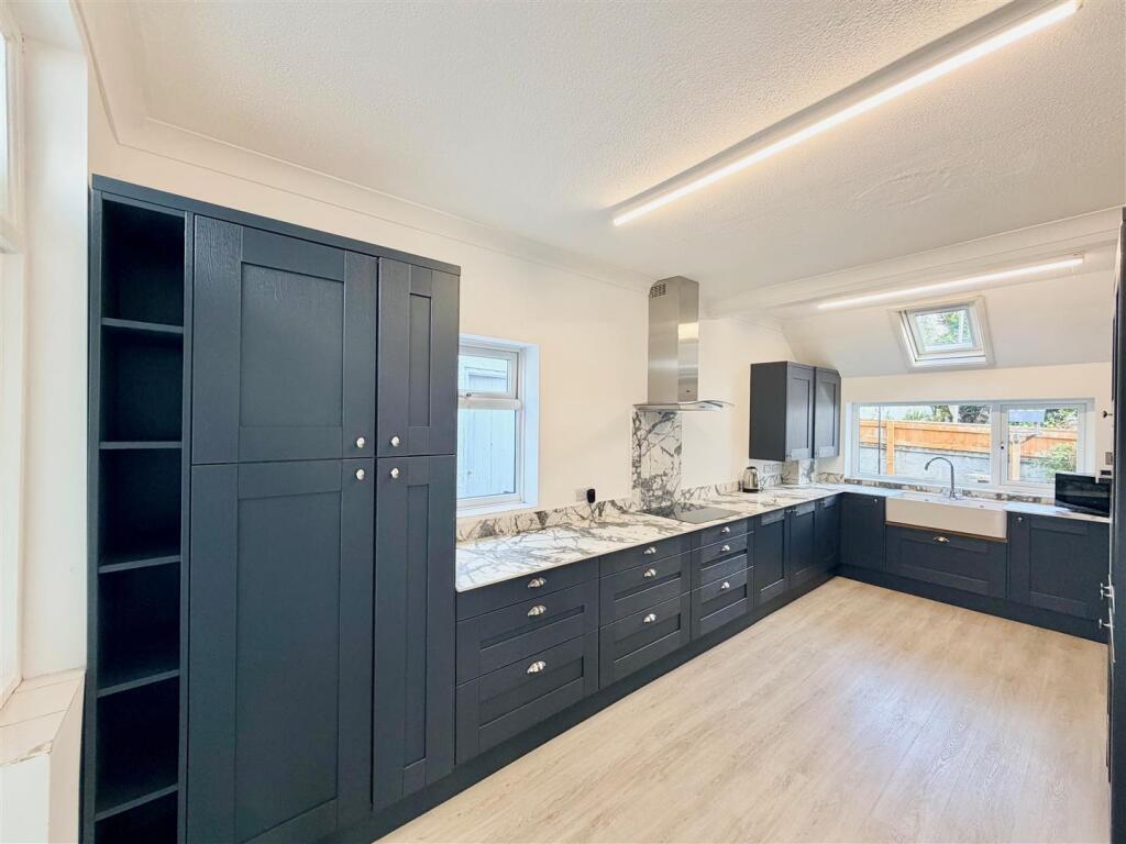 House in Plymouth - View 5