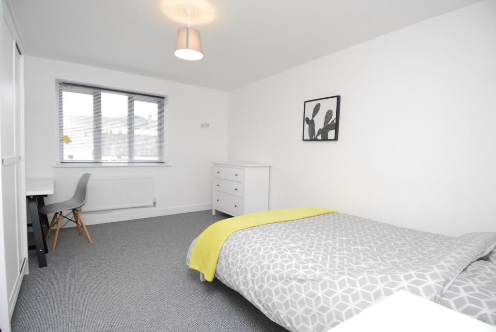 Apartment in Plymouth, Mutley - View 4