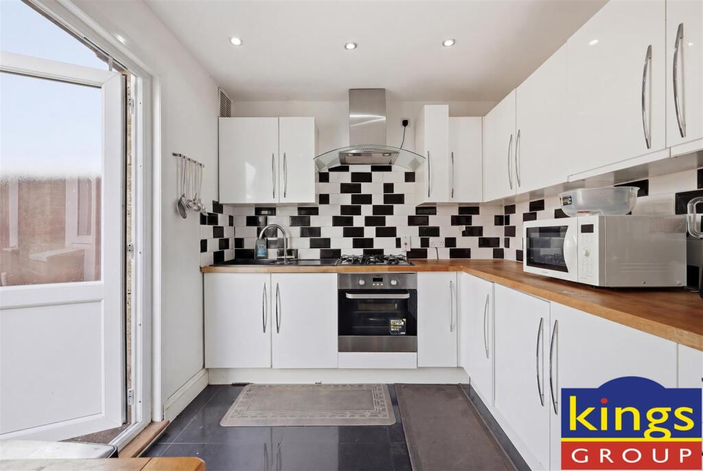 House in London - View 3
