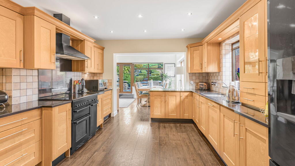 Additional image 4 of Middleton House, 2 The Uplands, Watling Street, Hints, B78 3DF