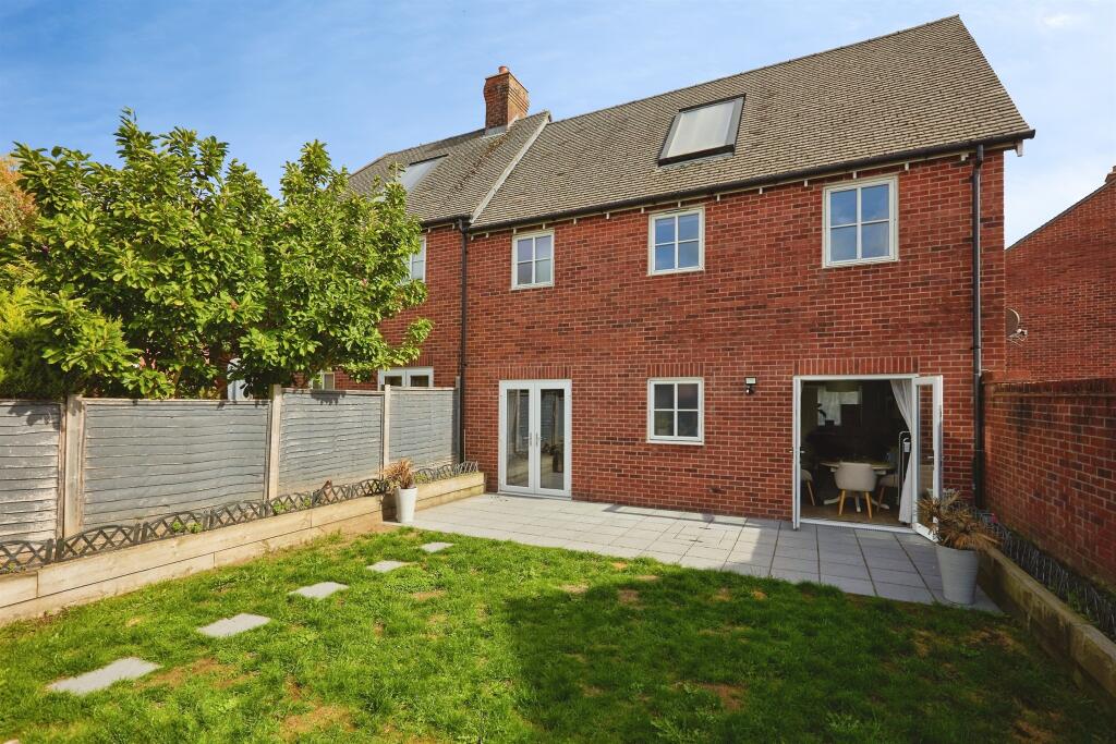 House in Salisbury - View 5