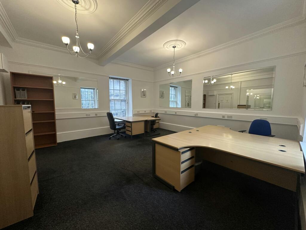 Suite 2-22 9D.jpg