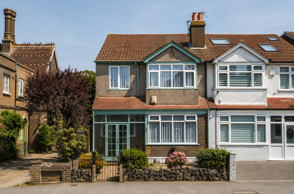 Main image of property: Commonside East, Mitcham, CR4